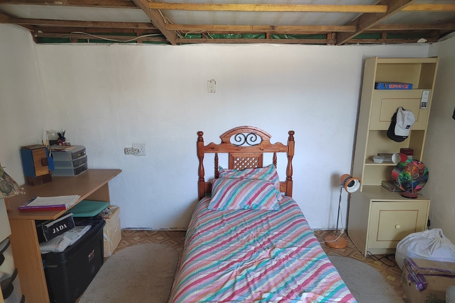 2 Bedroom Property for Sale in Lavender Hill Western Cape